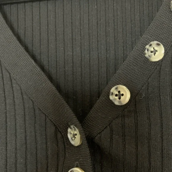 H&M Black Ribbed Knit Top Size Large - Picture 6 of 6